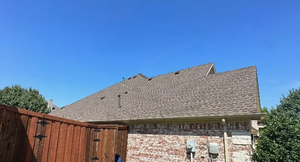 Completed roof replacement project in Peppermill Village